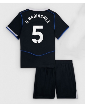 Billige Fotballdrakt Chelsea Benoit Badiashile #5 Replika Tredjedraktsett Barn 2025-26 Kortermet (med bukser)